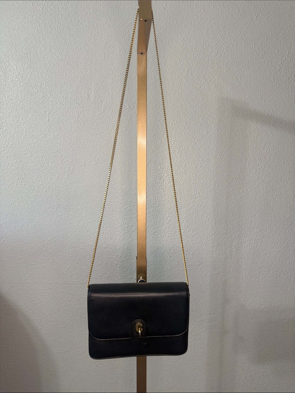Elegant Black vintage Leather Crossbody with Gold Chain Strap